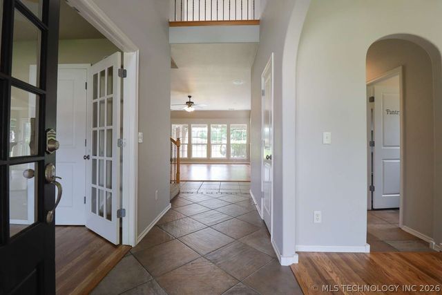 11705 S Willow Place, Jenks, OK 74037