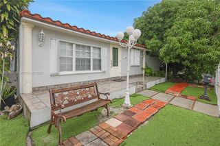 450 NW 40th ct, Miami, FL 33126