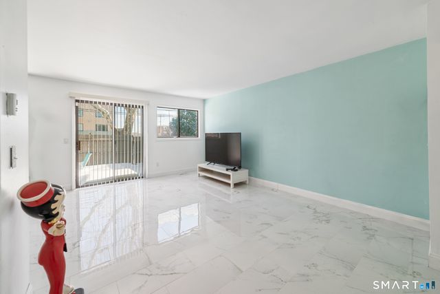 900 Mix Avenue APT 123, Hamden, CT 06514