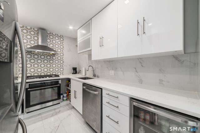 900 Mix Avenue APT 123, Hamden, CT 06514