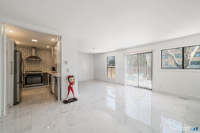 900 Mix Avenue APT 123, Hamden, CT 06514