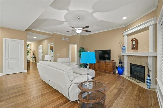 5614 Chimney Rocks Circle, Lawrence, KS 66049