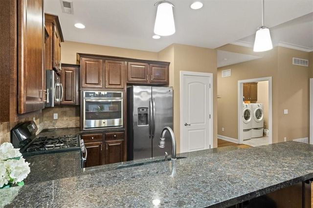 5614 Chimney Rocks Circle, Lawrence, KS 66049