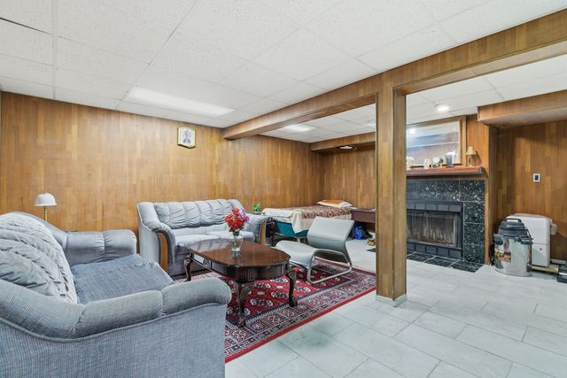 5039 Harold Avenue, Schiller Park, IL 60176