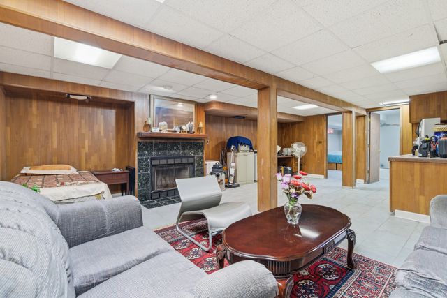 5039 Harold Avenue, Schiller Park, IL 60176