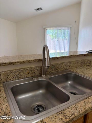 1653 E Saint Apollonia Street, Tucson, AZ 85713