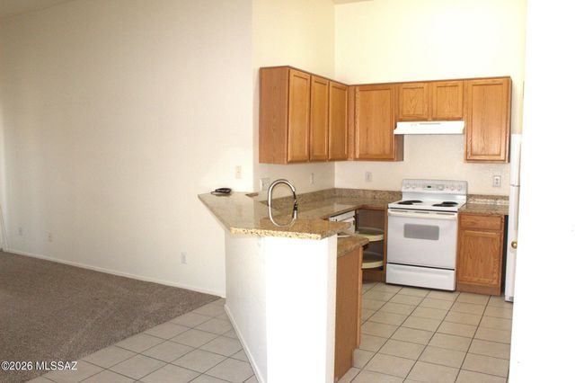 1653 E Saint Apollonia Street, Tucson, AZ 85713