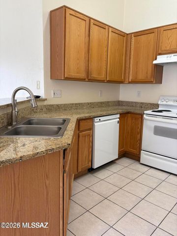 1653 E Saint Apollonia Street, Tucson, AZ 85713
