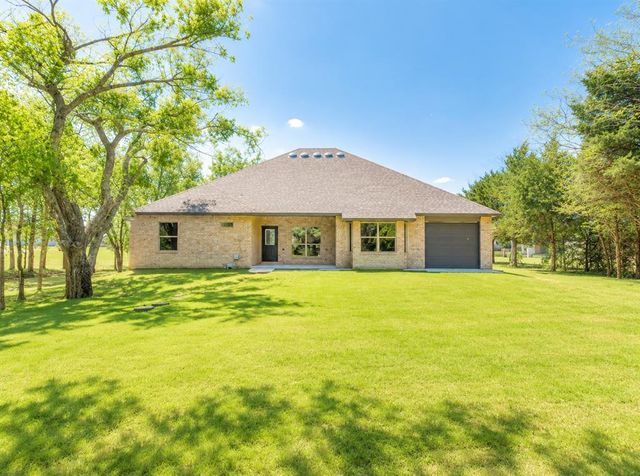 9070 Oak Tree Circle, Edmond, OK 73025