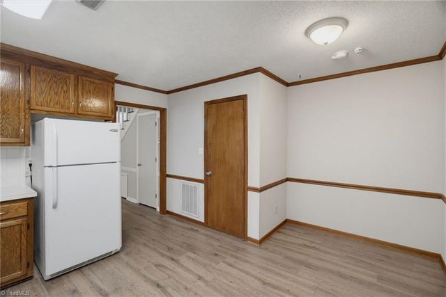 5351 Summit Heights Drive, Winston-salem, NC 27104