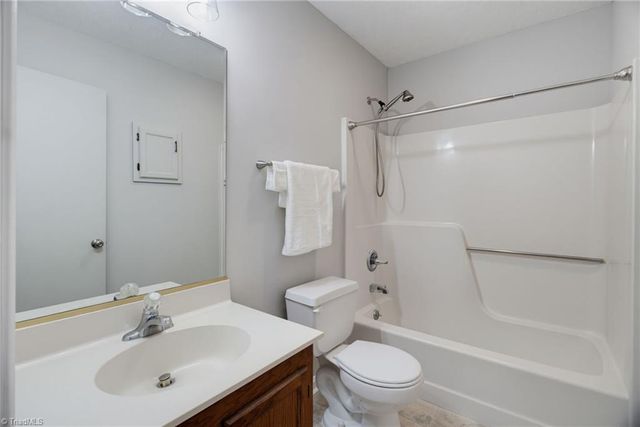 5351 Summit Heights Drive, Winston-salem, NC 27104