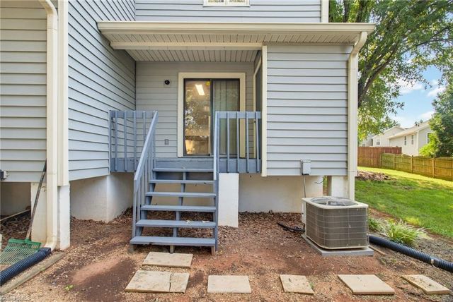 5351 Summit Heights Drive, Winston-salem, NC 27104