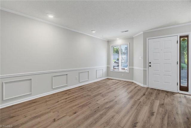 5351 Summit Heights Drive, Winston-salem, NC 27104