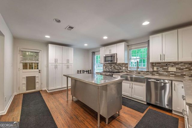 4240 Cascade Road SW, Atlanta, GA 30331