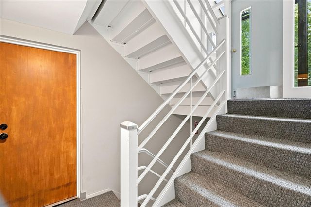 3 Longwood Dr 103, Andover, MA 01810