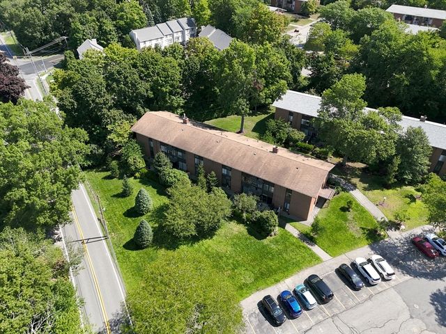 3 Longwood Dr 103, Andover, MA 01810
