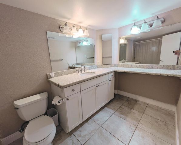 5513 Eagle Lake Drive, Palm Beach Gardens, FL 33418