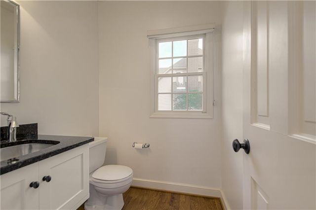 4016 W 124th Street, Leawood, KS 66209