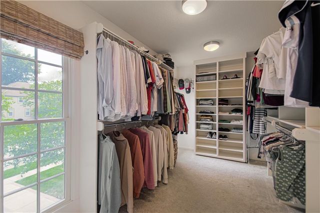 4016 W 124th Street, Leawood, KS 66209