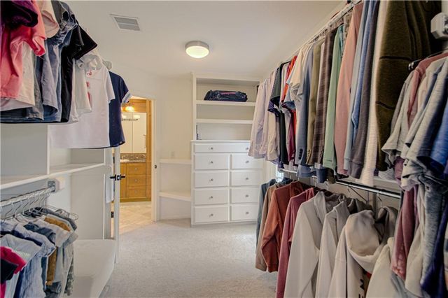 4016 W 124th Street, Leawood, KS 66209