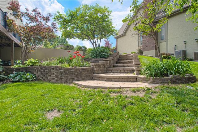 4016 W 124th Street, Leawood, KS 66209