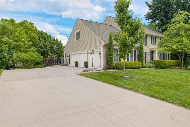 4016 W 124th Street, Leawood, KS 66209