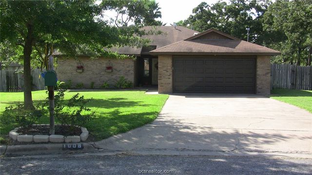 1008 Crestwood Drive, Bryan, TX 77801