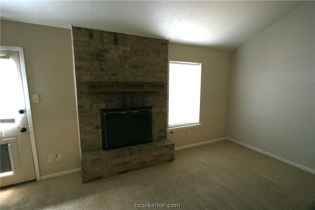 1008 Crestwood Drive, Bryan, TX 77801