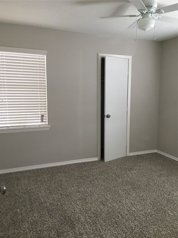 302 Hilltop Avenue, Richardson, TX 75081