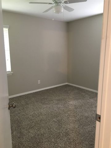302 Hilltop Avenue, Richardson, TX 75081