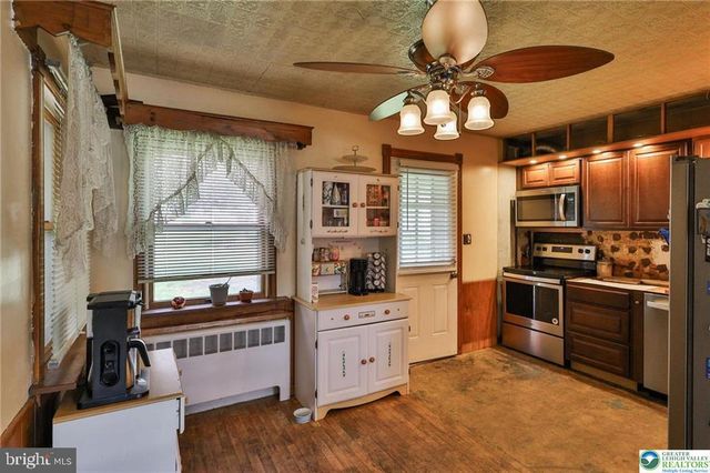 3033 MISSION RD, Bethlehem, PA 18017