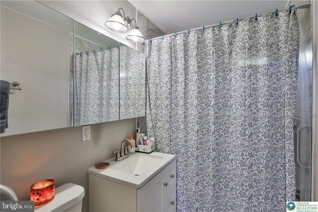 3033 MISSION RD, Bethlehem, PA 18017