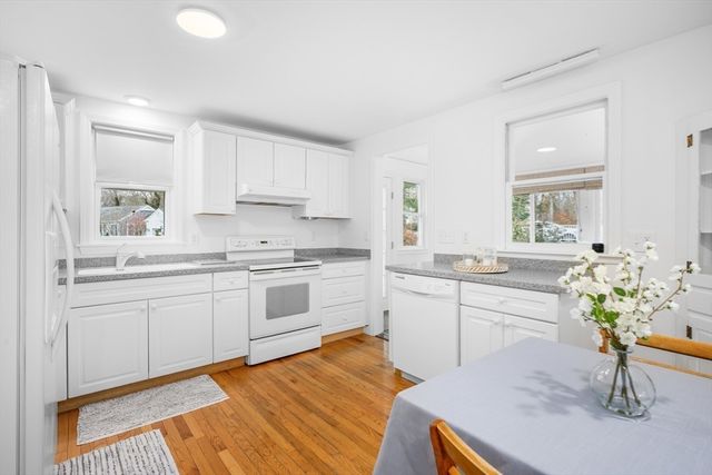 177 Bayview Cir, Barnstable, MA 02655