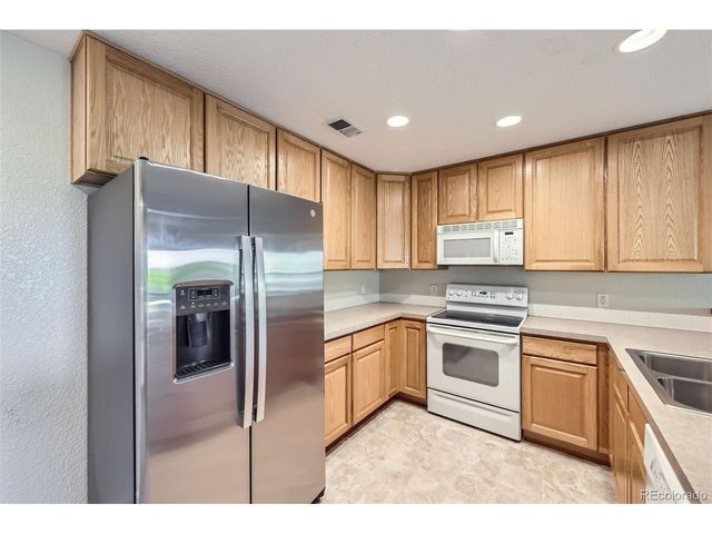 3375 Boulder Cir 204, Broomfield, CO 80023