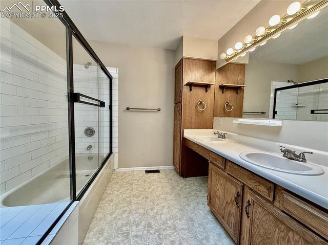416 W Rockrimmon Boulevard G, Colorado Springs, CO 80919