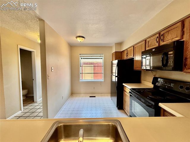 416 W Rockrimmon Boulevard G, Colorado Springs, CO 80919