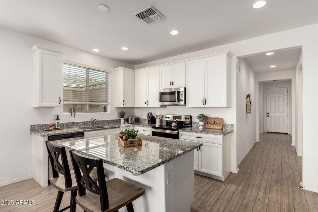 1808 N MENZE Lane, Casa Grande, AZ 85122