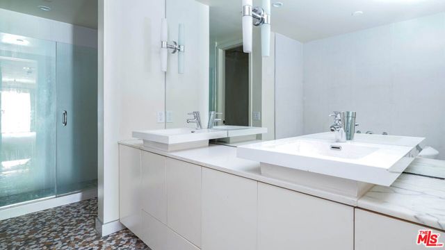 225 S Hamilton Drive 102, Beverly Hills, CA 90211