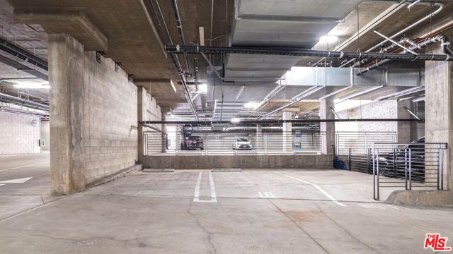 225 S Hamilton Drive 102, Beverly Hills, CA 90211