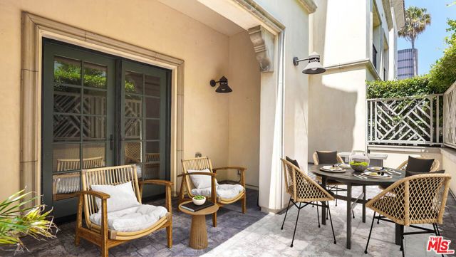 225 S Hamilton Drive 102, Beverly Hills, CA 90211