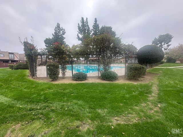 2209 Cedro Court D, Bakersfield, CA 93309