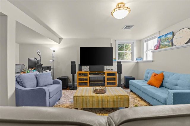 205 South Jefferson Road, South Burlington, VT 05403