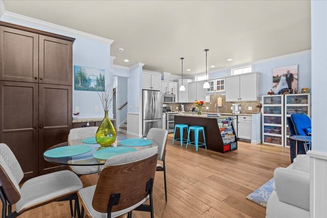 205 South Jefferson Road, South Burlington, VT 05403