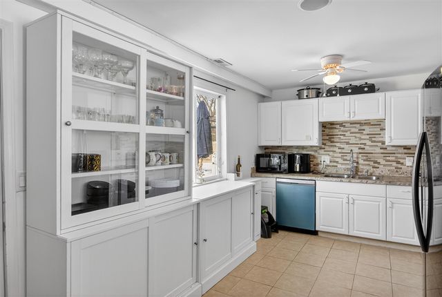 8815 Marlowe Avenue, Plymouth, MI 48170