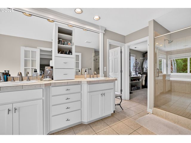 12786 Nw LILYWOOD Dr, Portland, OR 97229