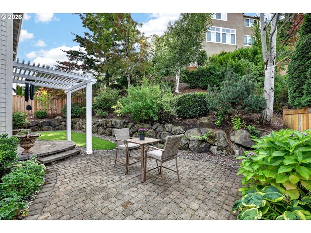 12786 Nw LILYWOOD Dr, Portland, OR 97229