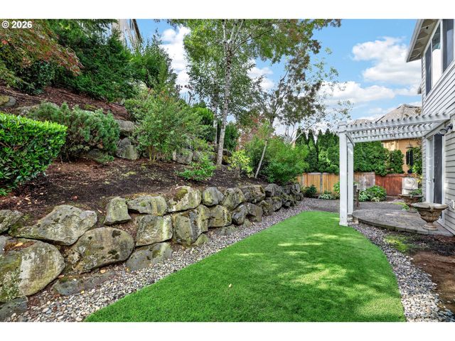 12786 Nw LILYWOOD Dr, Portland, OR 97229