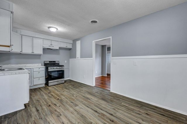 1652 Larry Street, North Charleston, SC 29405