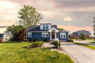 22515 E 10 Mile Road, Saint Clair Shores City, MI 48080