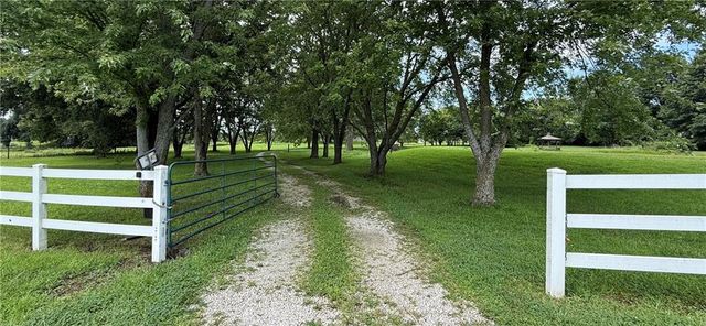23820 S State Route Ee Highway S, Harrisonville, MO 64701